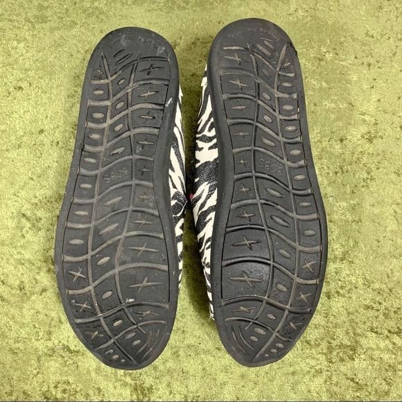 EUC Bobs Zebra Print Plush Pink Inside!  WOW! - Picture 7 of 12